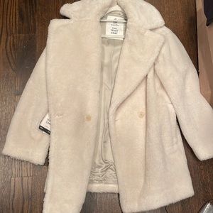 Brand New Aritiza Bavaria Teddy Coat White short